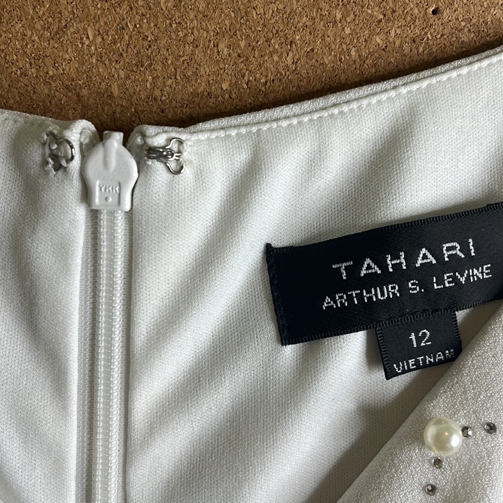 Tahari pearl detail dress - Picture 3 of 3